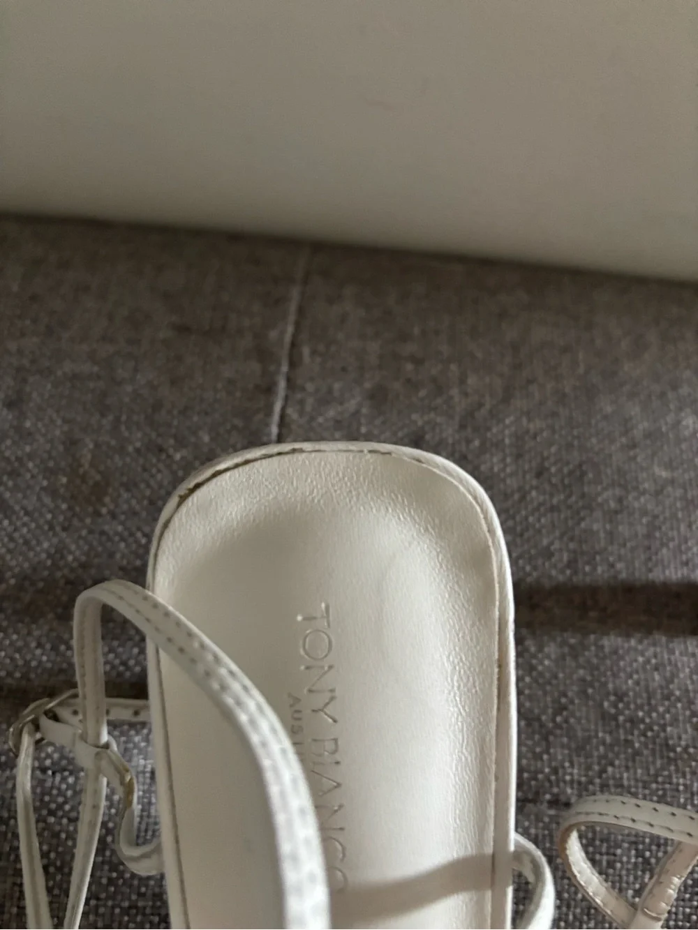 Tony Bianco Caprice Kitten Heel Leather Sandals White Kid Minimalist 9.5